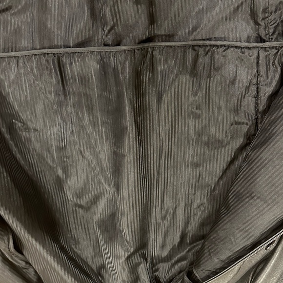 Danier Genuine Leather Jacket - Picture 13 of 16